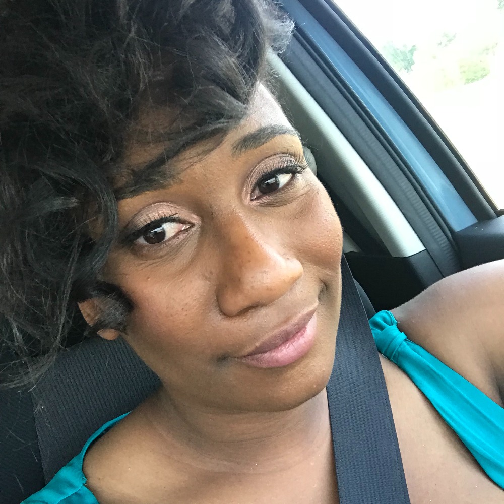 Meet your Posher, Crystal